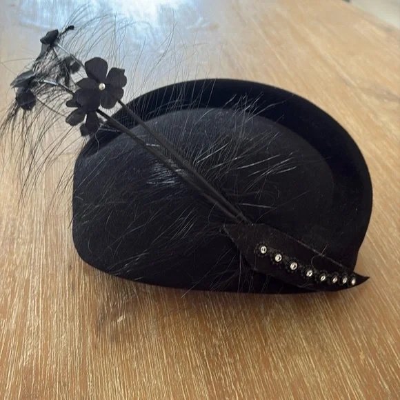 Adolfo ll Square Black Velvet Hat Adolfo II Hat - Vintage 1960 main image 2
